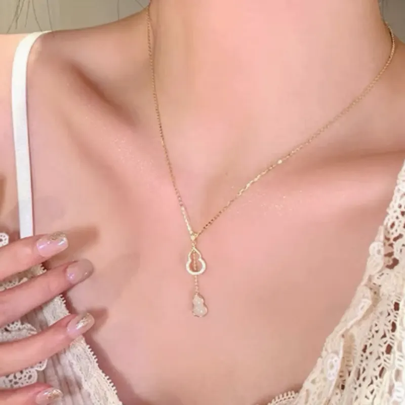 Collar de Mujer de Jade Estilo Chino con Calabaza Doble