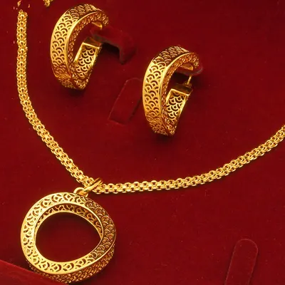 Guldpläterad snodd geometrisk halsband och örhängen europeisk och amerikansk