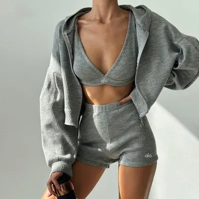 Stickad dragkedja tröja V-ringad triangelkoppa behå shorts casual tredelad set