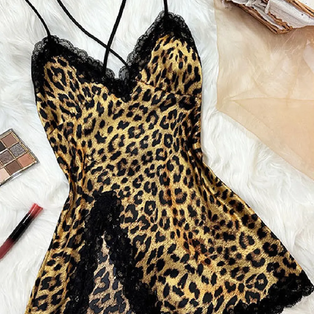 Pijama Feminino Chique Personalizado com Rendas, Alças Finas