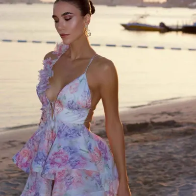 Macacão Saia Feminino Floral com Alças Finas e Halter
