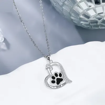 Colar Versátil Feminino com Design de Pata de Cão e Coração, Simples e Personalizado