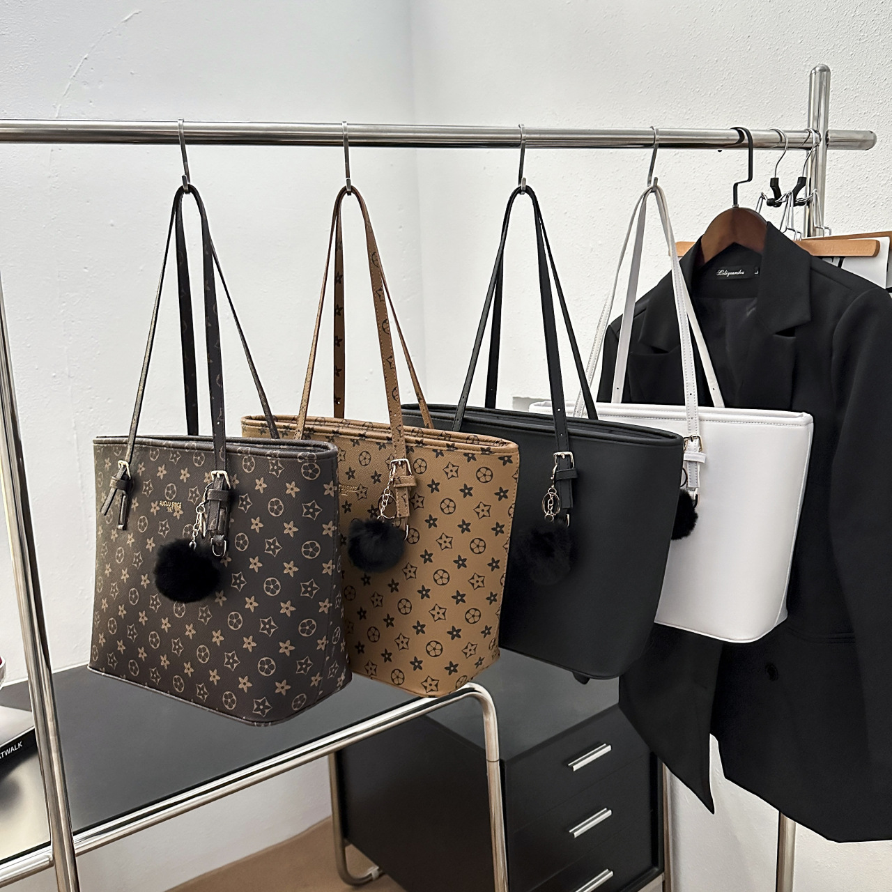 New fashion all-match large capacity tote bag shopping bag ladies temperament handbag crossbody bag trendy