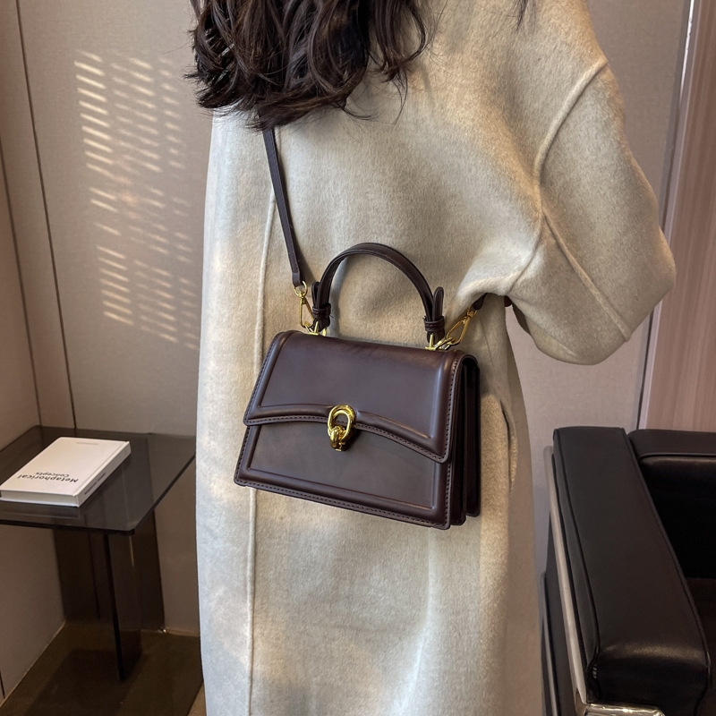 New high-end underarm handbag trendy versatile shoulder messenger bag for women
