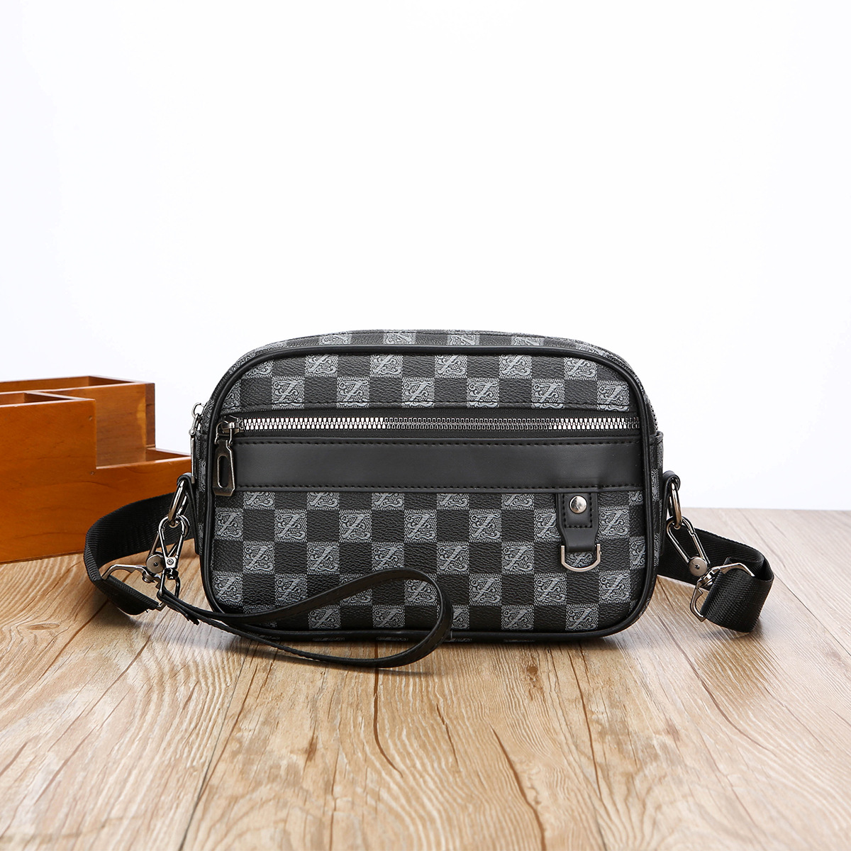 New style casual men's fashion large capacity men's handbag horizontal small square bag handbag