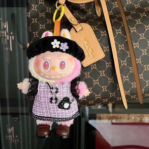 與17公分Labubu公仔相容，第一代/第二代/第三代娃娃服裝，僅含服裝套裝——不含公仔、眼鏡及鞋子。