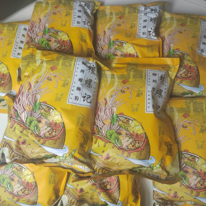柳州螺螄粉 | 正宗廣西特色，每包335克，即煮米線，整箱批發用
