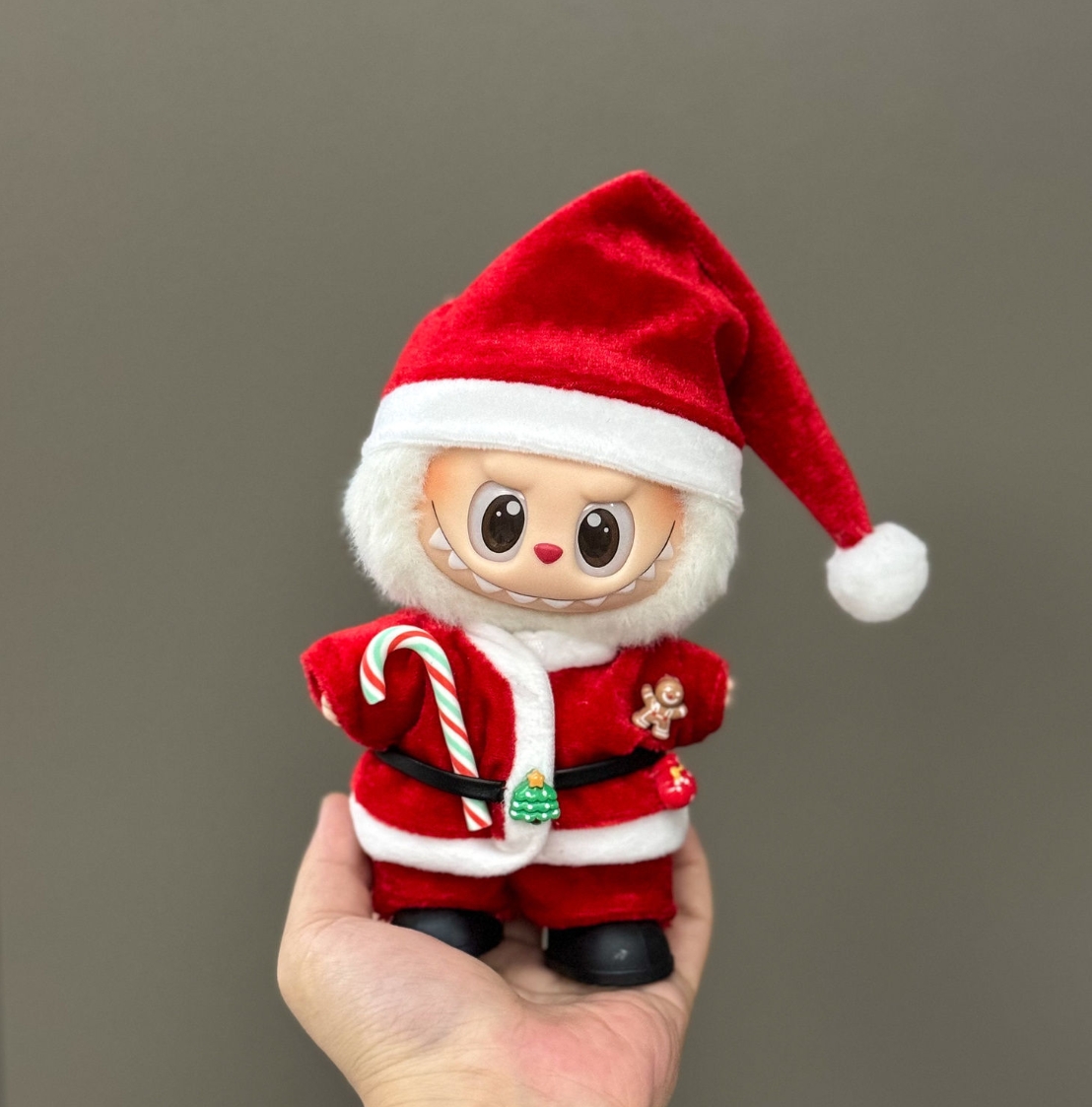 Clothing Only — Compatible with Labubu 1st/2nd/3rd Gen Soft Vinyl Dolls; Wearable Christmas Outfit Set for Doll Keychain Figures