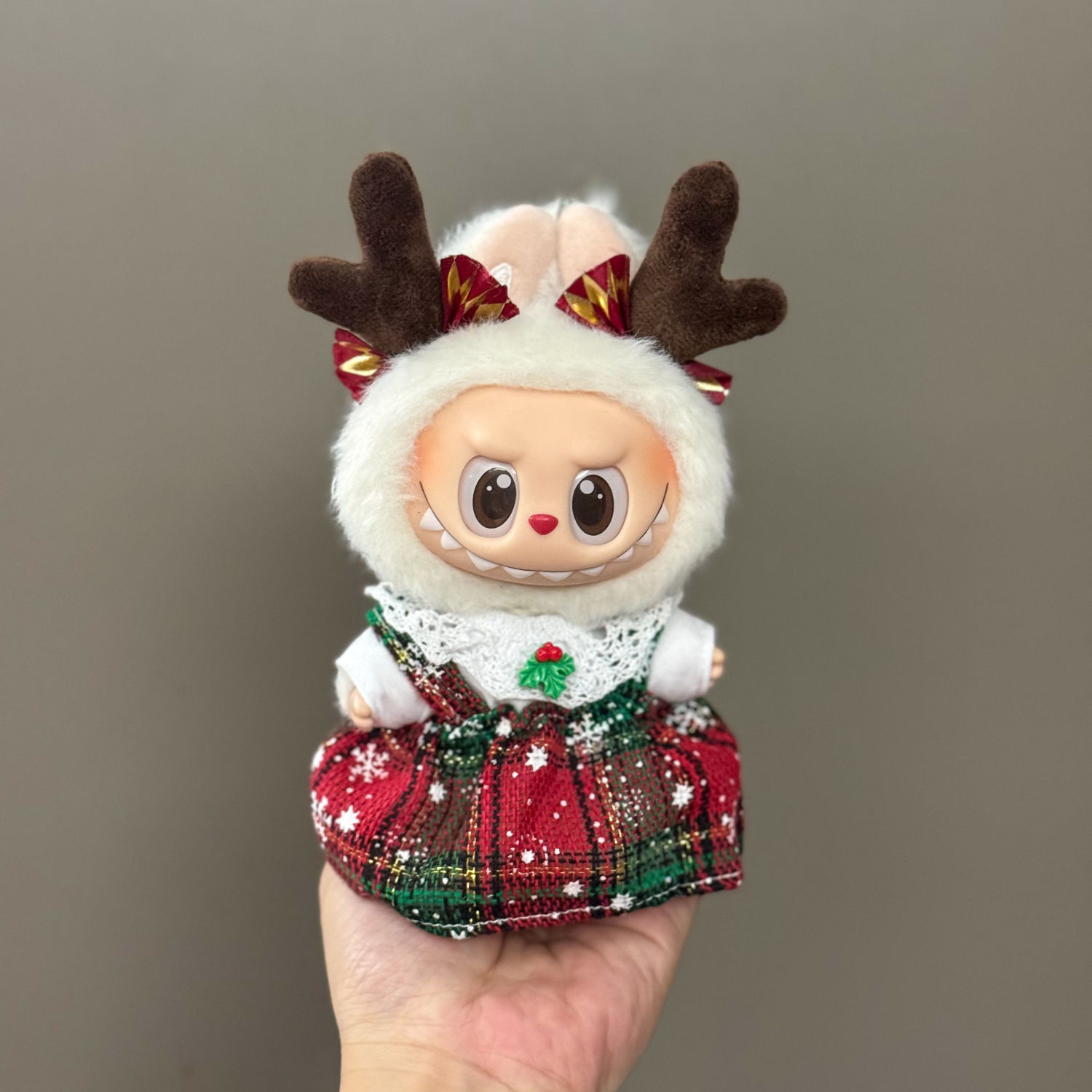 Labubu 1st/2nd/3rd Gen Soft Vinyl Dolls Wearable Christmas Outfit Set for Doll Keychain Figures Clothing Only