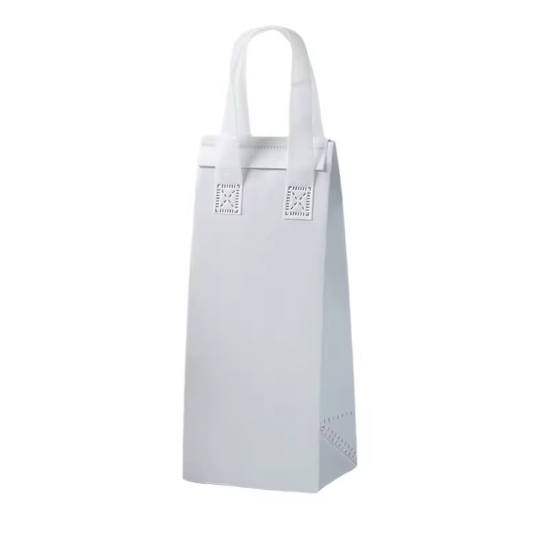 Customized Letter Pattern Non-Woven Insulated Lunch Bag Daily Use for Refrigerator Take-Out Food Beverage Delivery Shopping