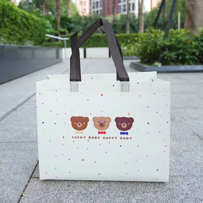 Custom Cartoon Bear Printed Cute Large Reusable Non-Woven Gift Tote Bag Eco-Friendly Gift Wrapping Shopping Handbag