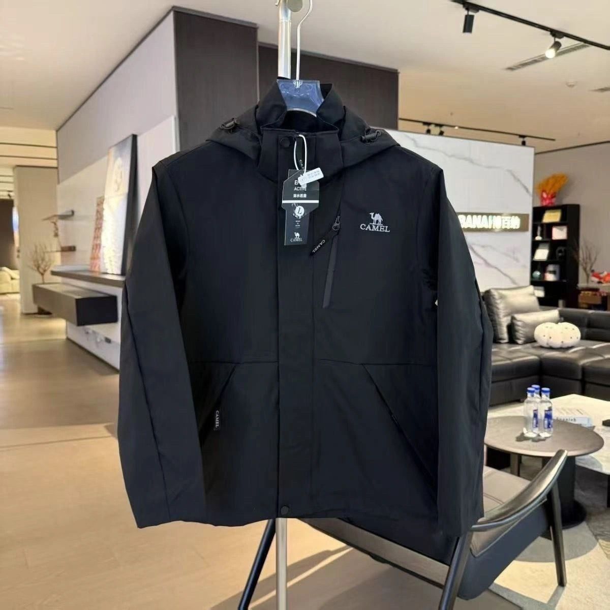 Chaqueta unisex de color camel, elegante y a la moda, desmontable; nuevo abrigo Phantom para parejas, impermeable, para exteriores y senderismo, ropa de moda para hombres y mujeres