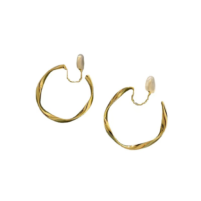 50ペア クリップオン・フープピアス、ピアス穴不要の高級ファッションピアス、欧州スタイルのトレンディなイヤージュエリー