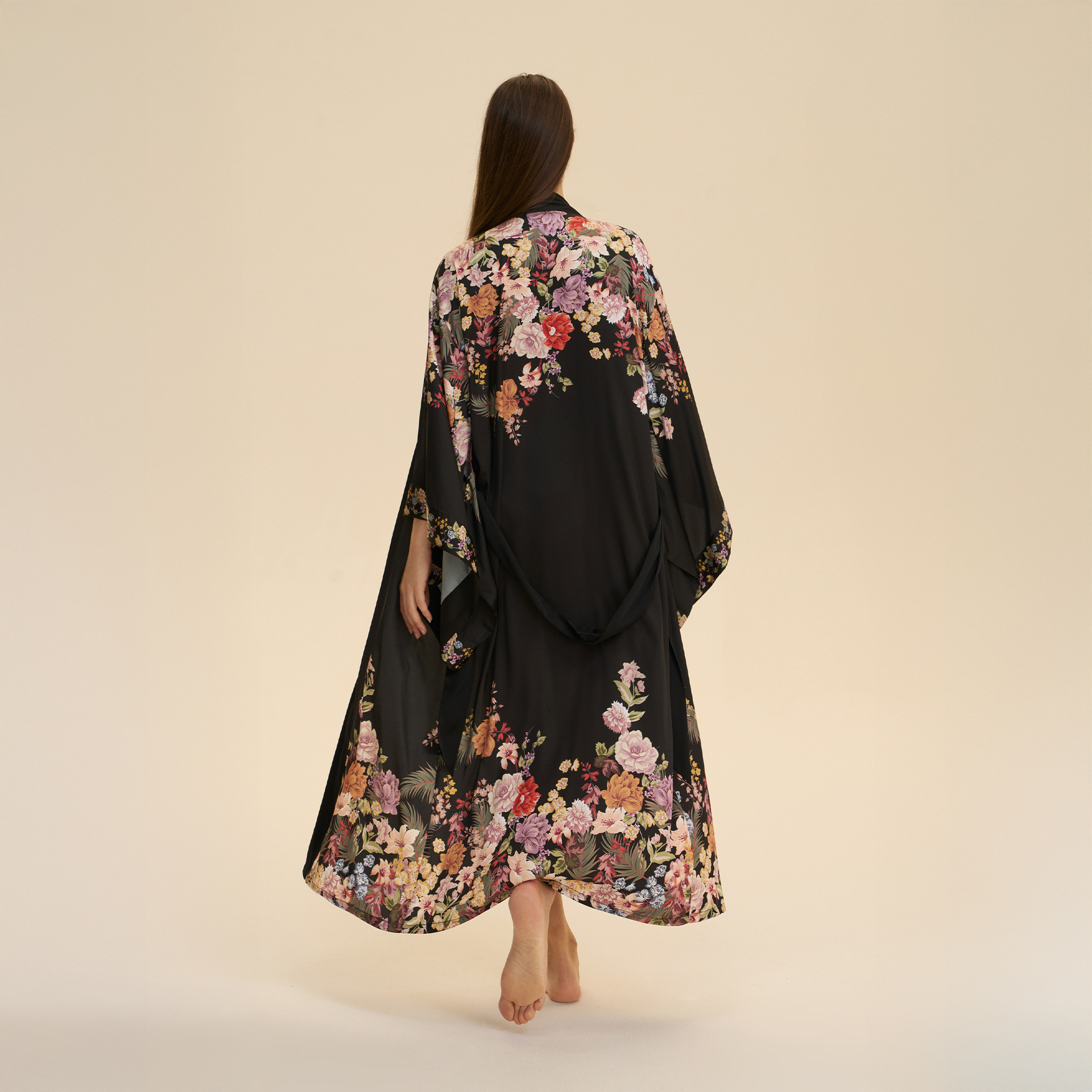 2 piezas: bata larga de satén negra con estampado floral para mujer, de manga larga; bata de novia y ropa de descanso