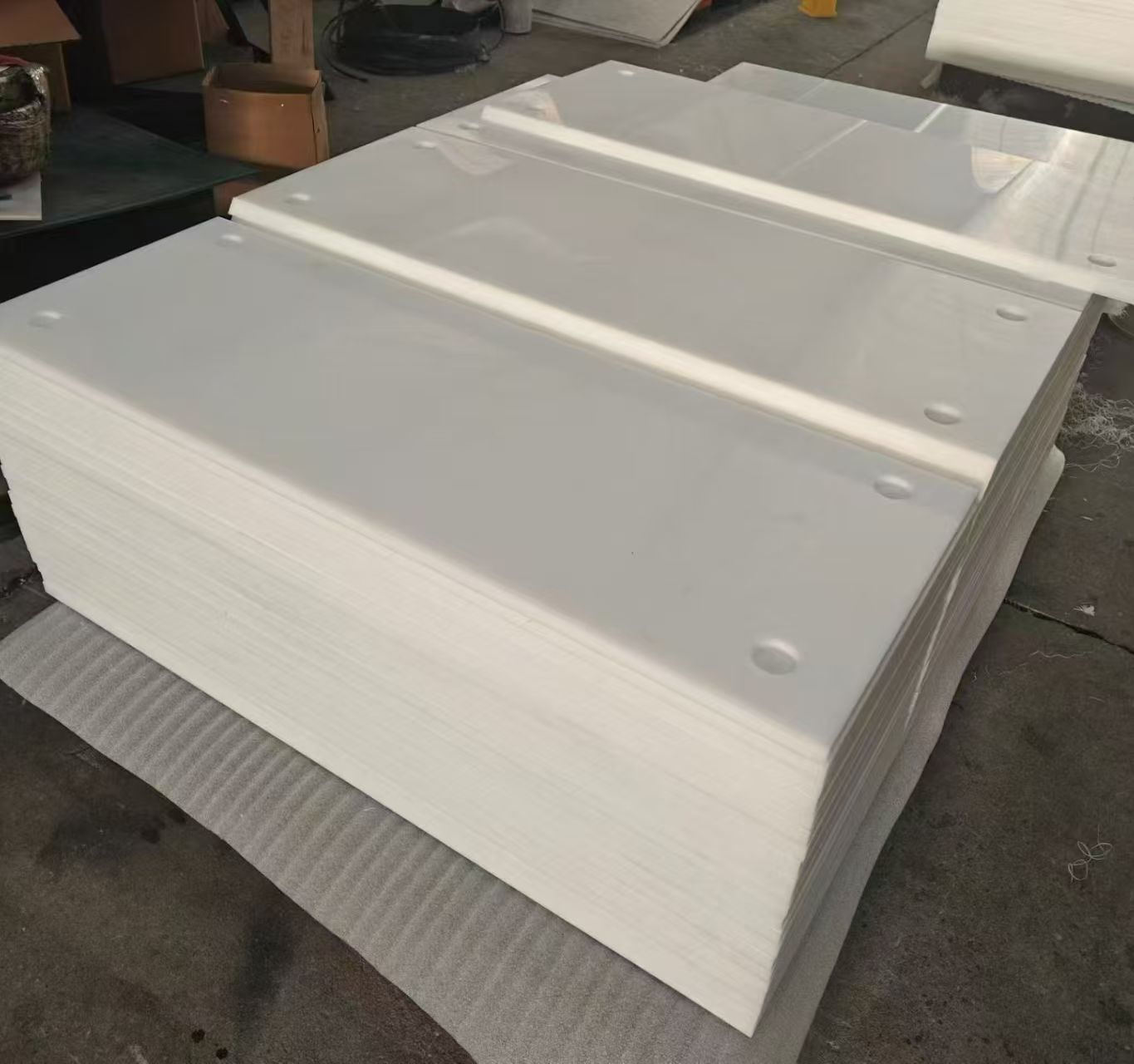 Ultra-high molecular weight polyethylene board.